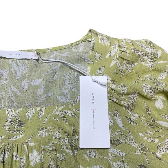 NWT LUSH Flowy Green Blouse Size Small - Picture 3 of 6
